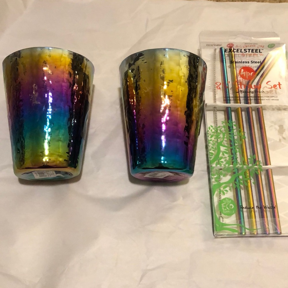 Set of rainbow tumblers and stainless steel straws